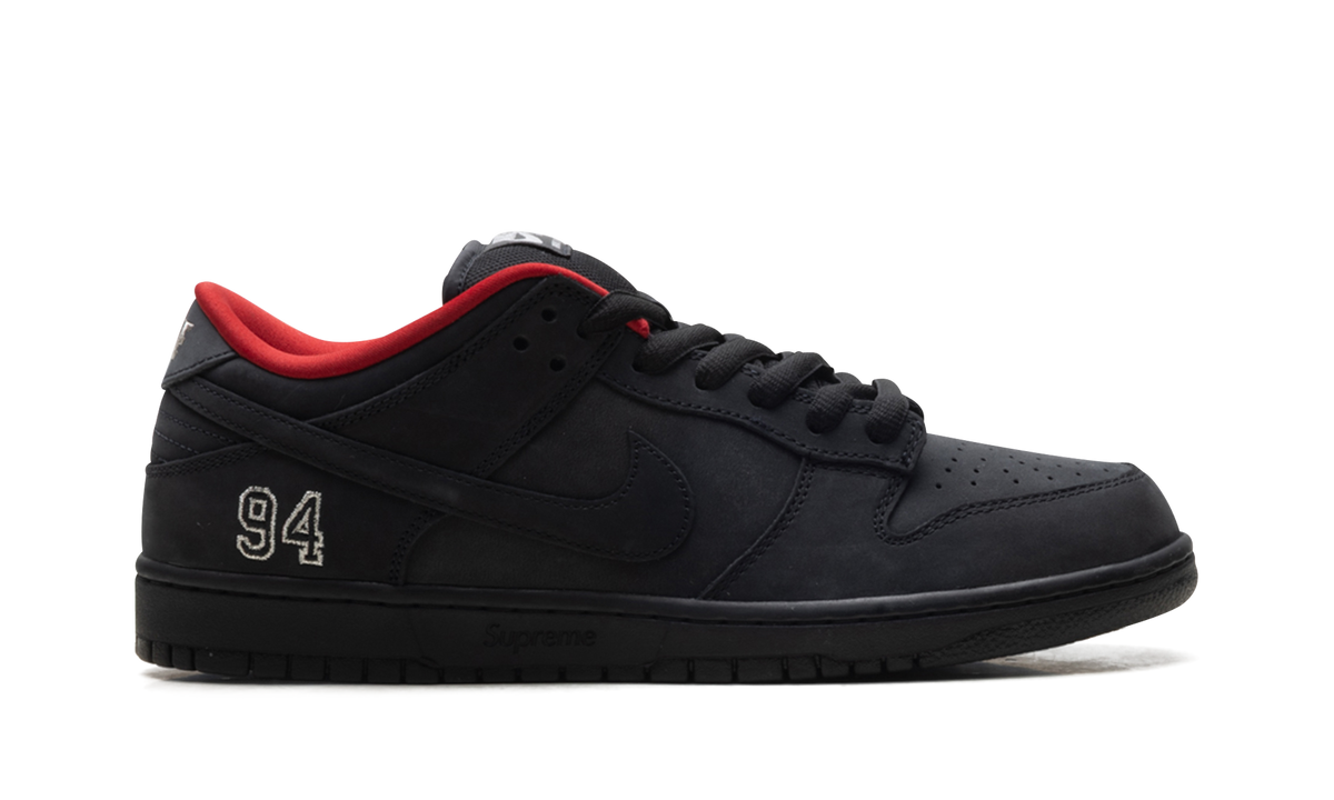 "Supreme - Black" SB Dunk Low HQ8487 001 - product image from the listing.
