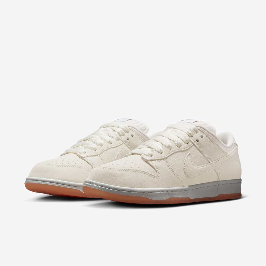 Pale Ivory — Nike SB Dunk Low Pro B Sneaker HJ0367-100