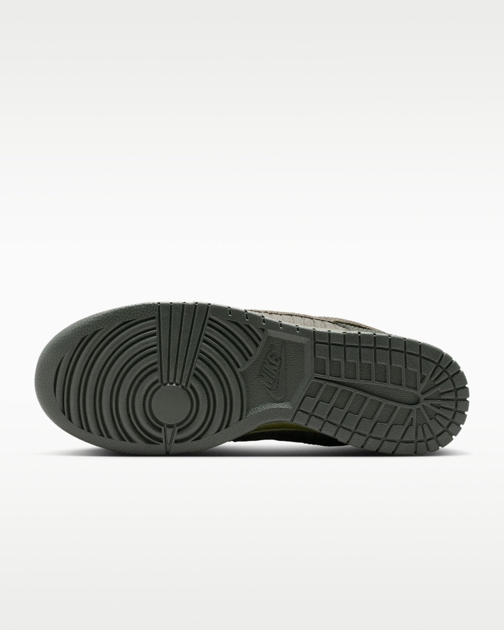 Cargo Khaki — Nike Dunk Low Premium Sneaker IB7746-300