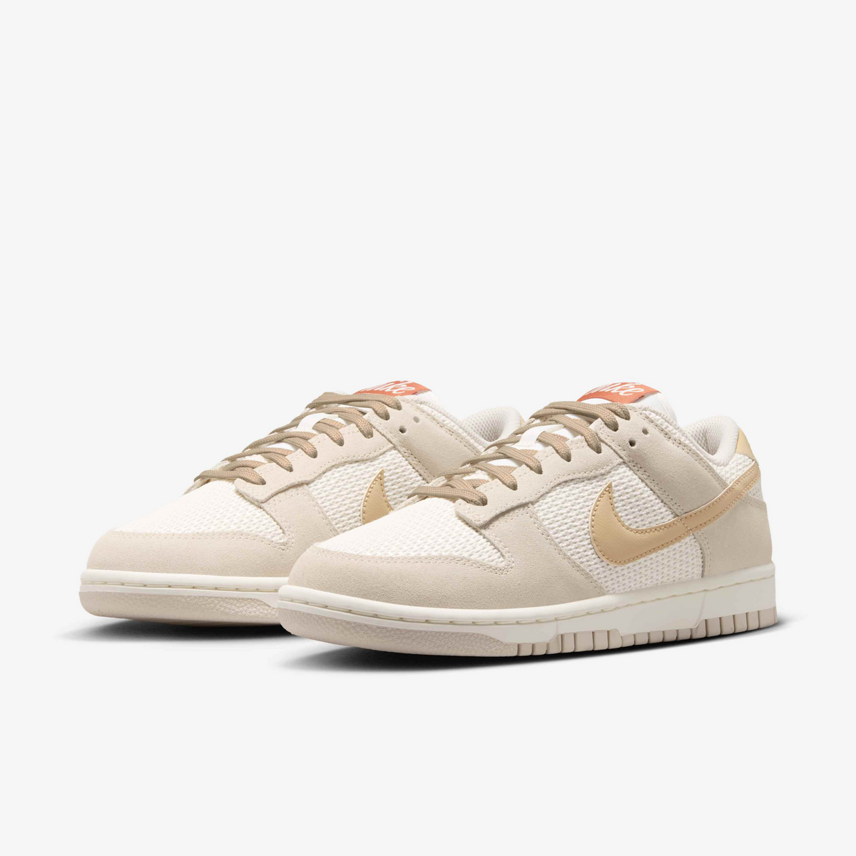 Sail Linen — Nike Dunk Low SE Sneaker IH2479-101