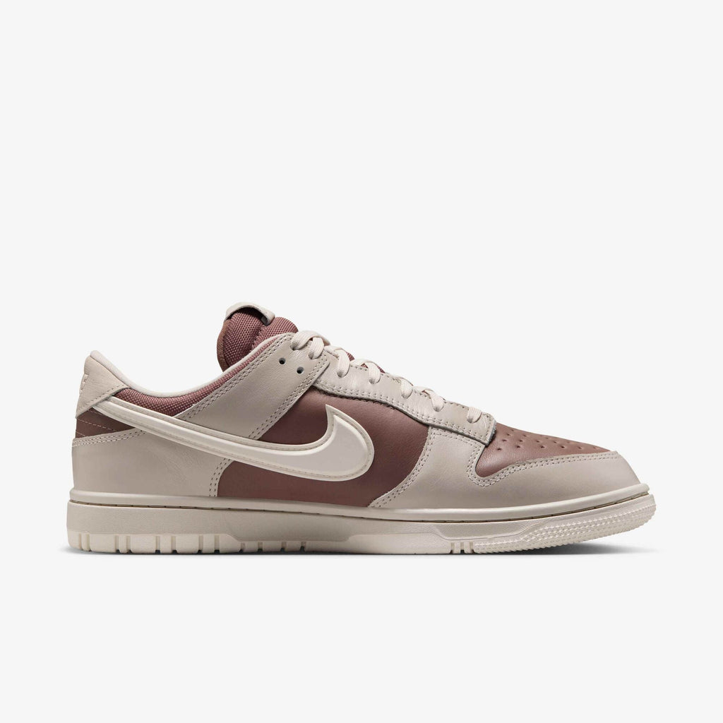 Light Bone — Nike Dunk Low GORE-TEX Sneaker HQ2053-002
