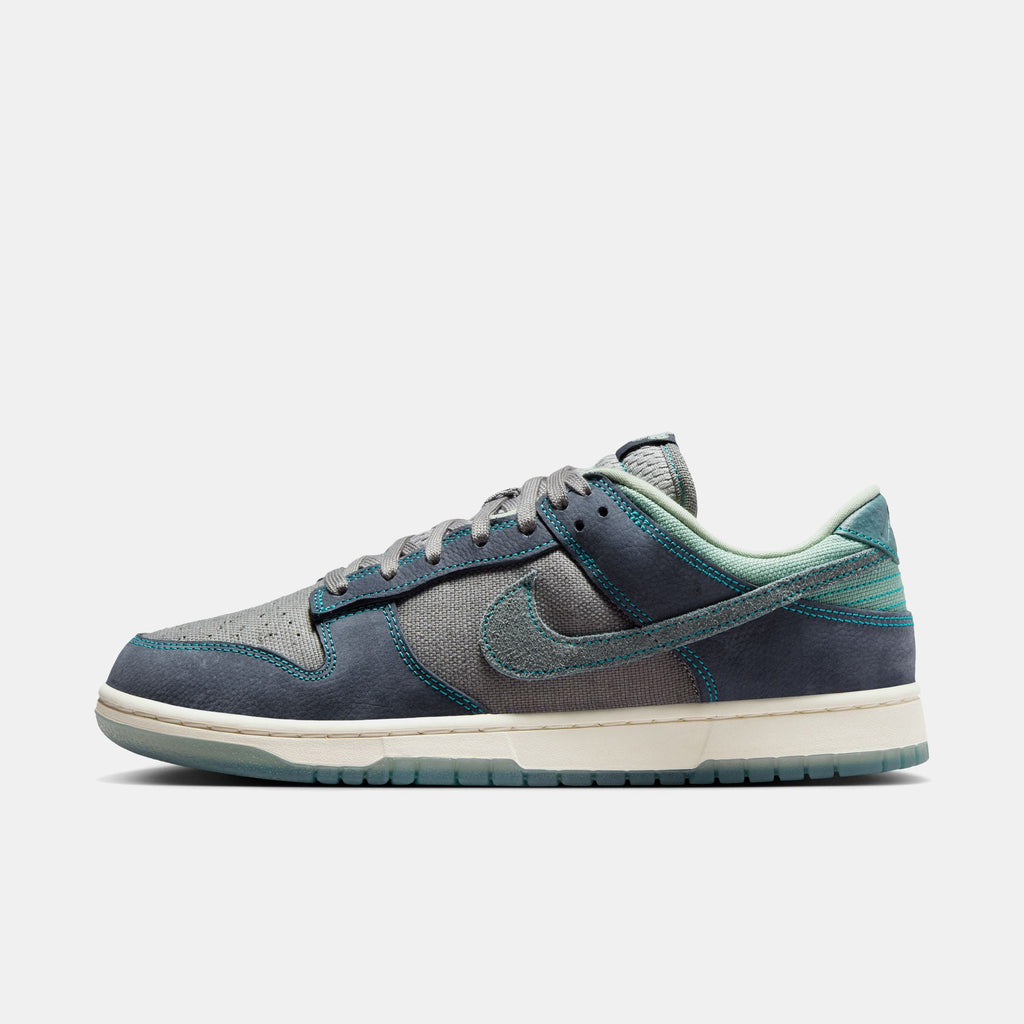 Pencil Point — Nike Dunk Low Retro SE Sneaker IH1942-002