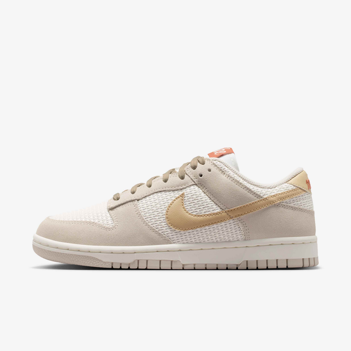 Sail Linen — Nike Dunk Low SE Sneaker IH2479-101
