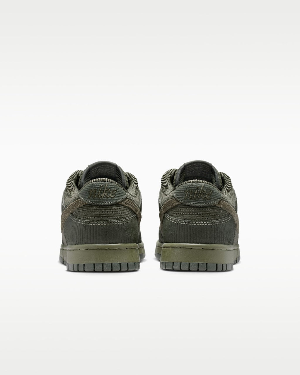 Cargo Khaki — Nike Dunk Low Premium Sneaker IB7746-300