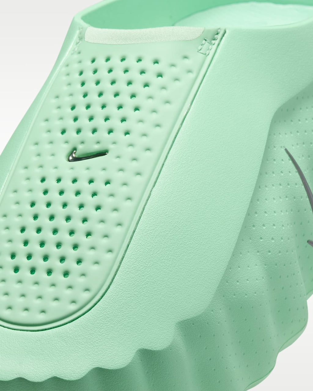 Cucumber Calm — Nike Mind 001 HQ4307-302