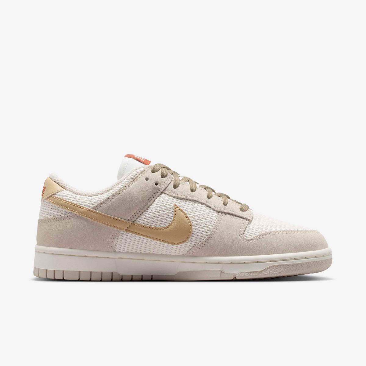 Sail Linen — Nike Dunk Low SE Sneaker IH2479-101