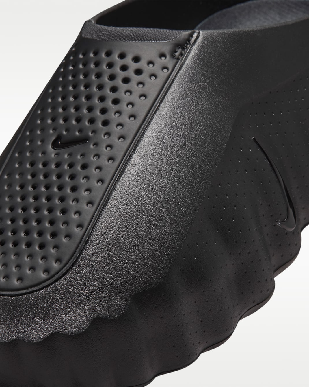 Triple Black — Nike Mind 001 HQ4307-005
