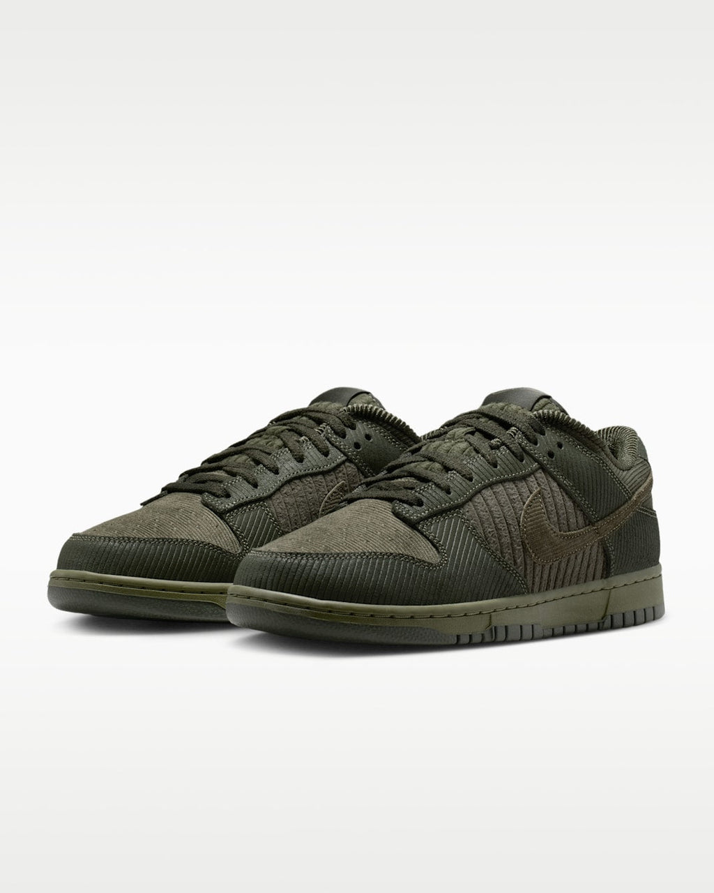 Cargo Khaki — Nike Dunk Low Premium Sneaker IB7746-300
