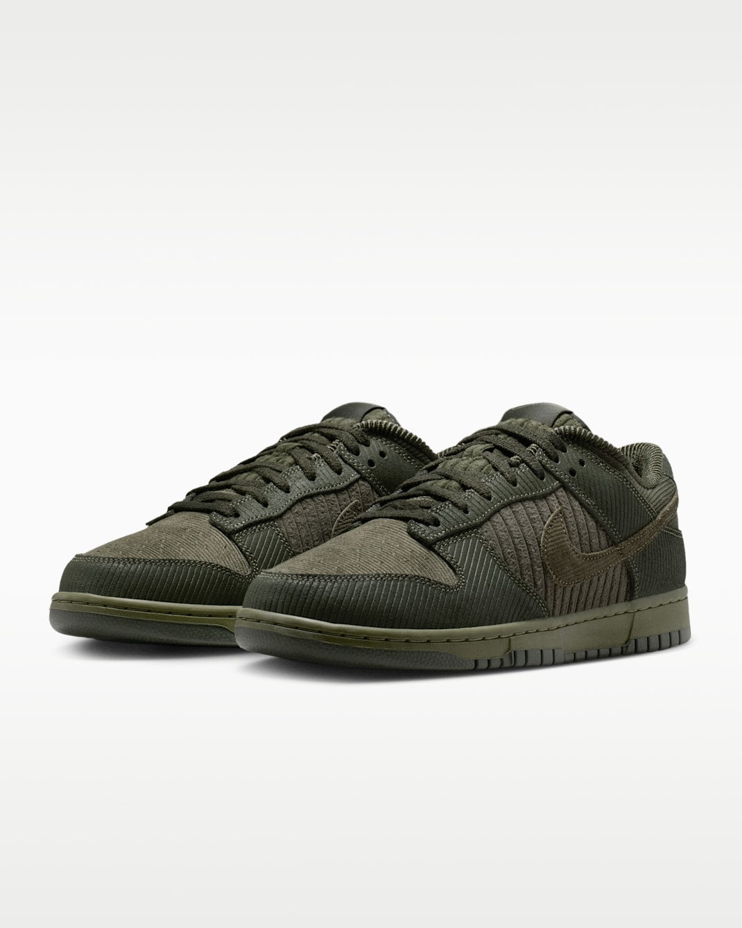 Cargo Khaki — Nike Dunk Low Premium Sneaker IB7746-300