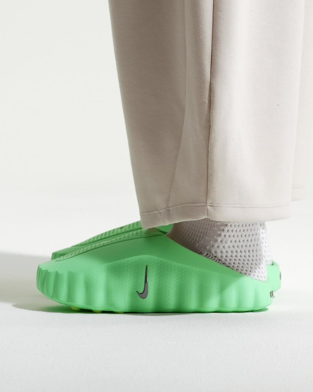 Cucumber Calm — Nike Mind 001 HQ4307-302