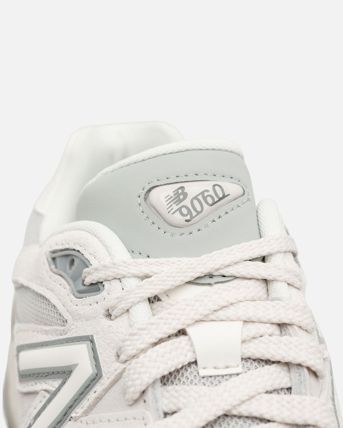"Lone Star" New Balance 9060 Grey - product image from the listing.