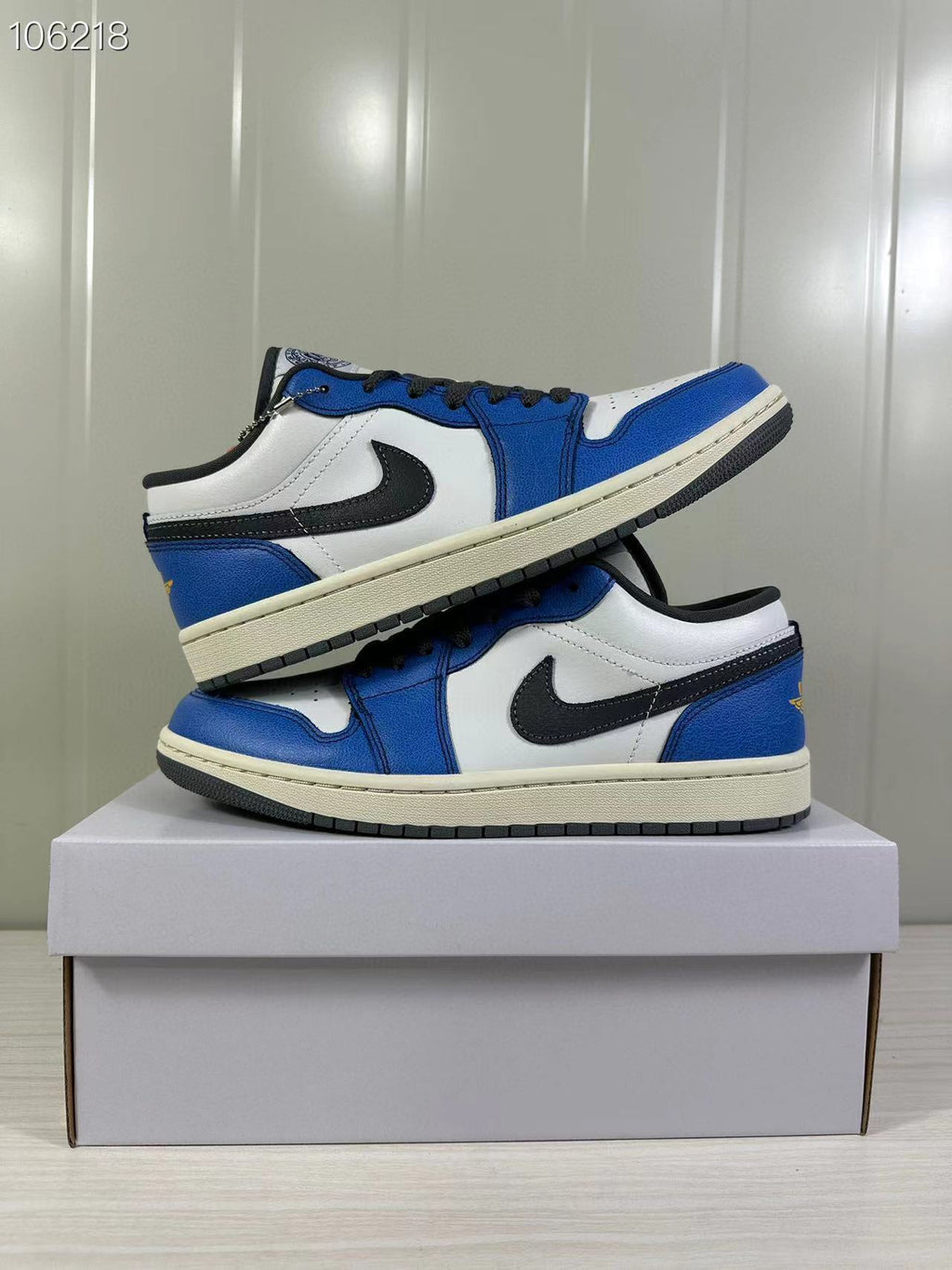 Air Jordan 1 Low Summit White Game Royal FV8439-104 - product image from the listing.