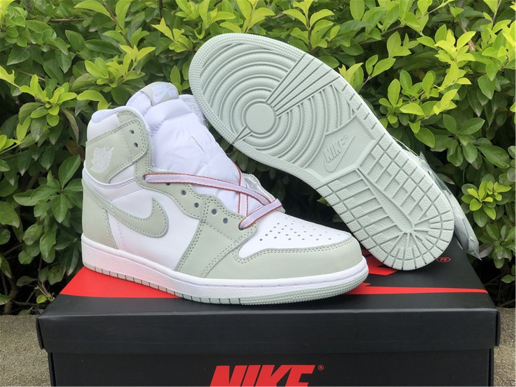 Seafoam (W) — Jordan 1 High OG