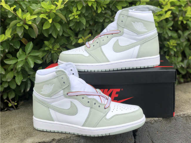 Seafoam (W) — Jordan 1 High OG