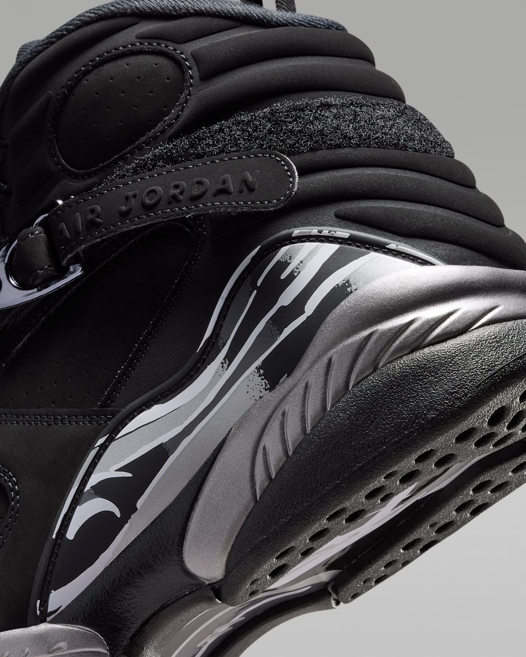 Chrome — Air Jordan 8 Retro 305381-007