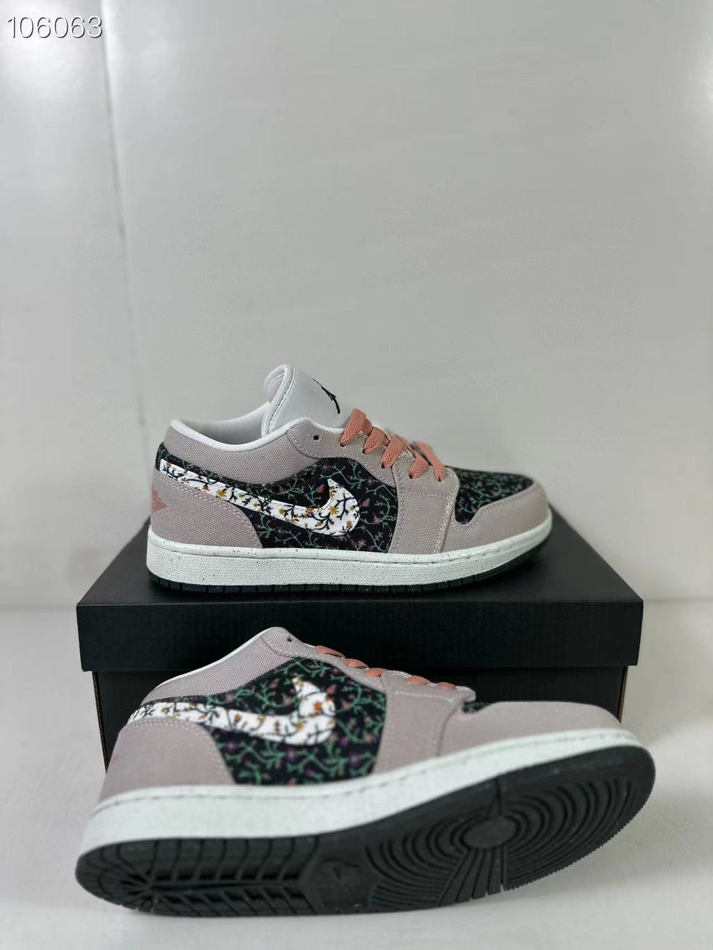 Air Jordan 1 Low SE GS Platinum Violet Sneakers FJ3445-001 - product image from the listing.