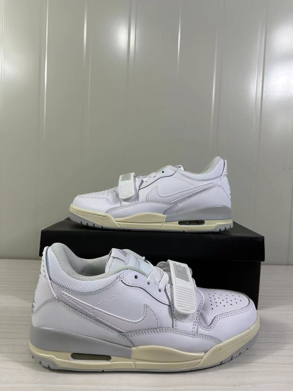 Jordan Legacy 312 Low White HJ9199-111 Trainers - product image from the listing.