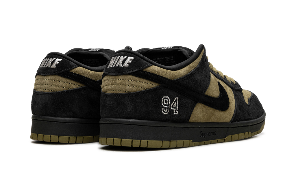 "Supreme - Camper Green" SB Dunk Low HQ8487 300 - product image from the listing.