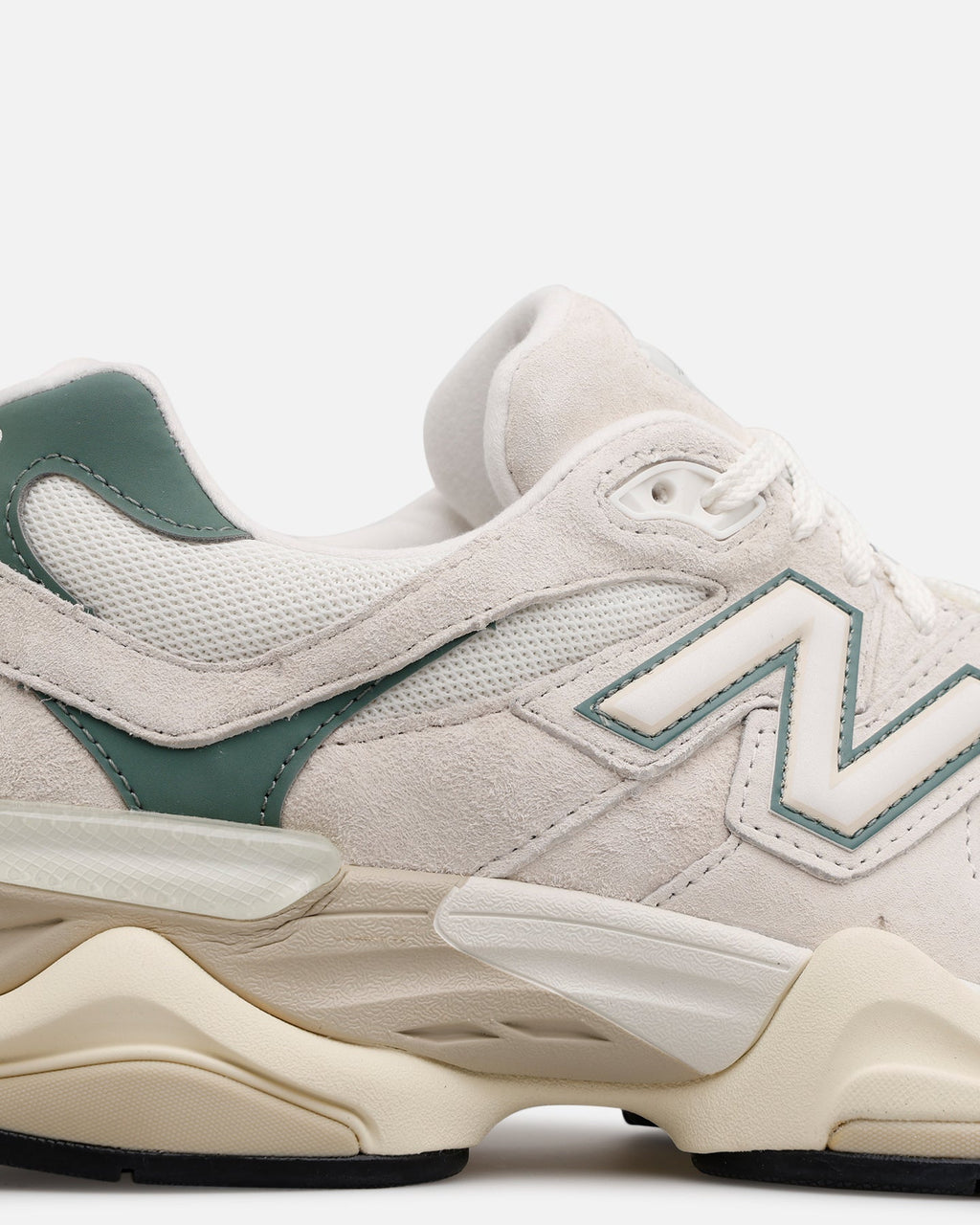 9060 Linen by New Balance - product photo shown in the listing for this item.