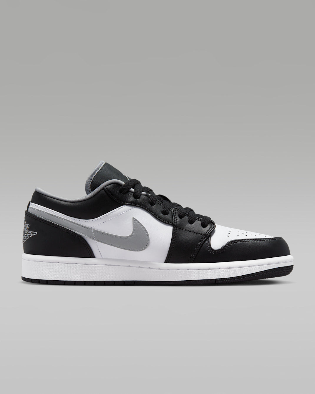 Black/White — Air Jordan 1 Low 553558-040