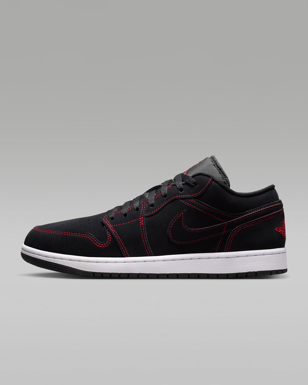 Bloodline — Air Jordan 1 Low 553558-076