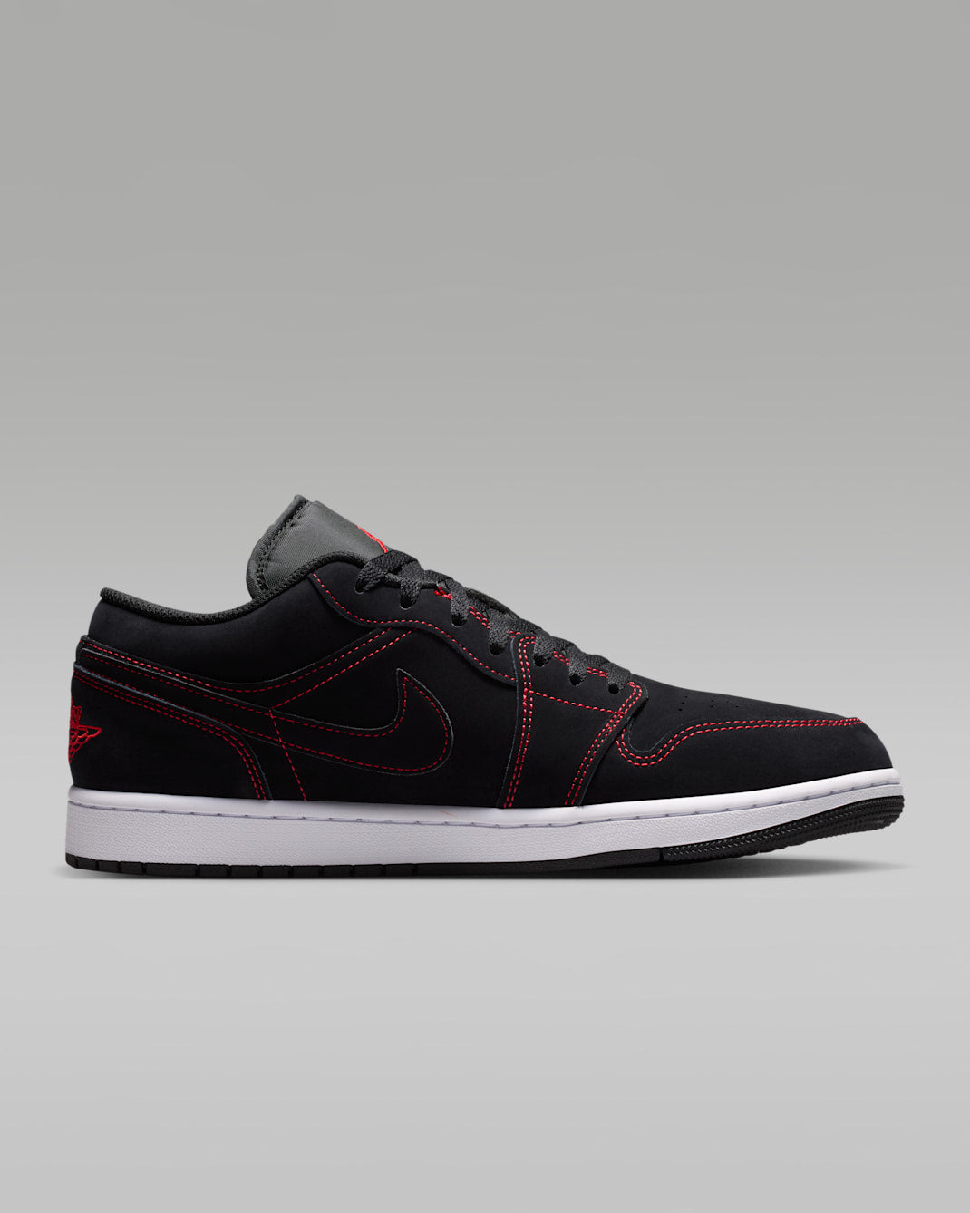 Bloodline — Air Jordan 1 Low 553558-076