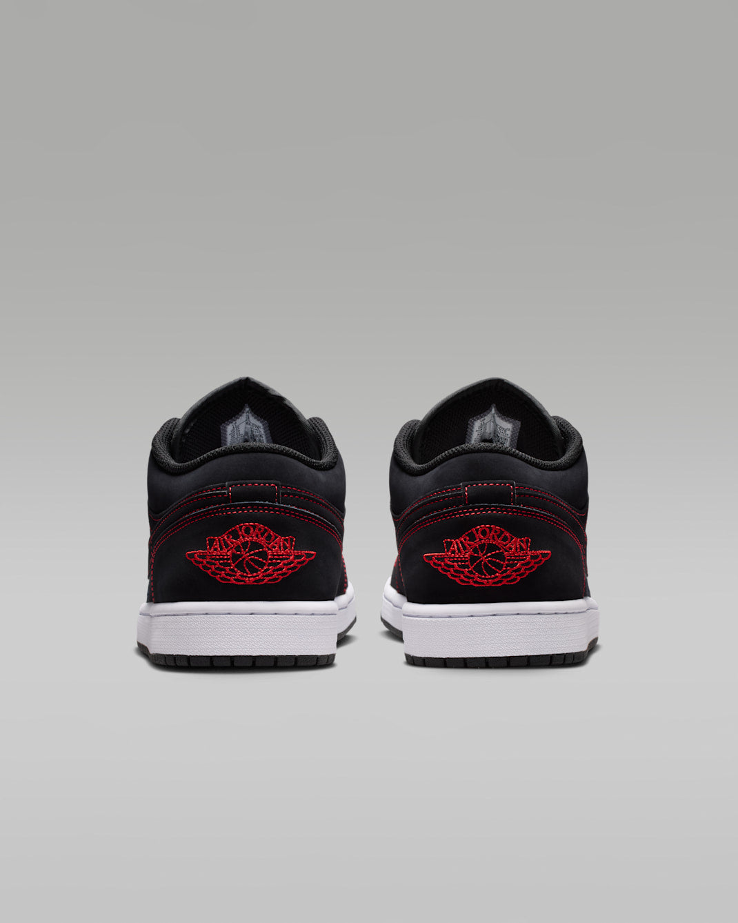 Bloodline — Air Jordan 1 Low 553558-076