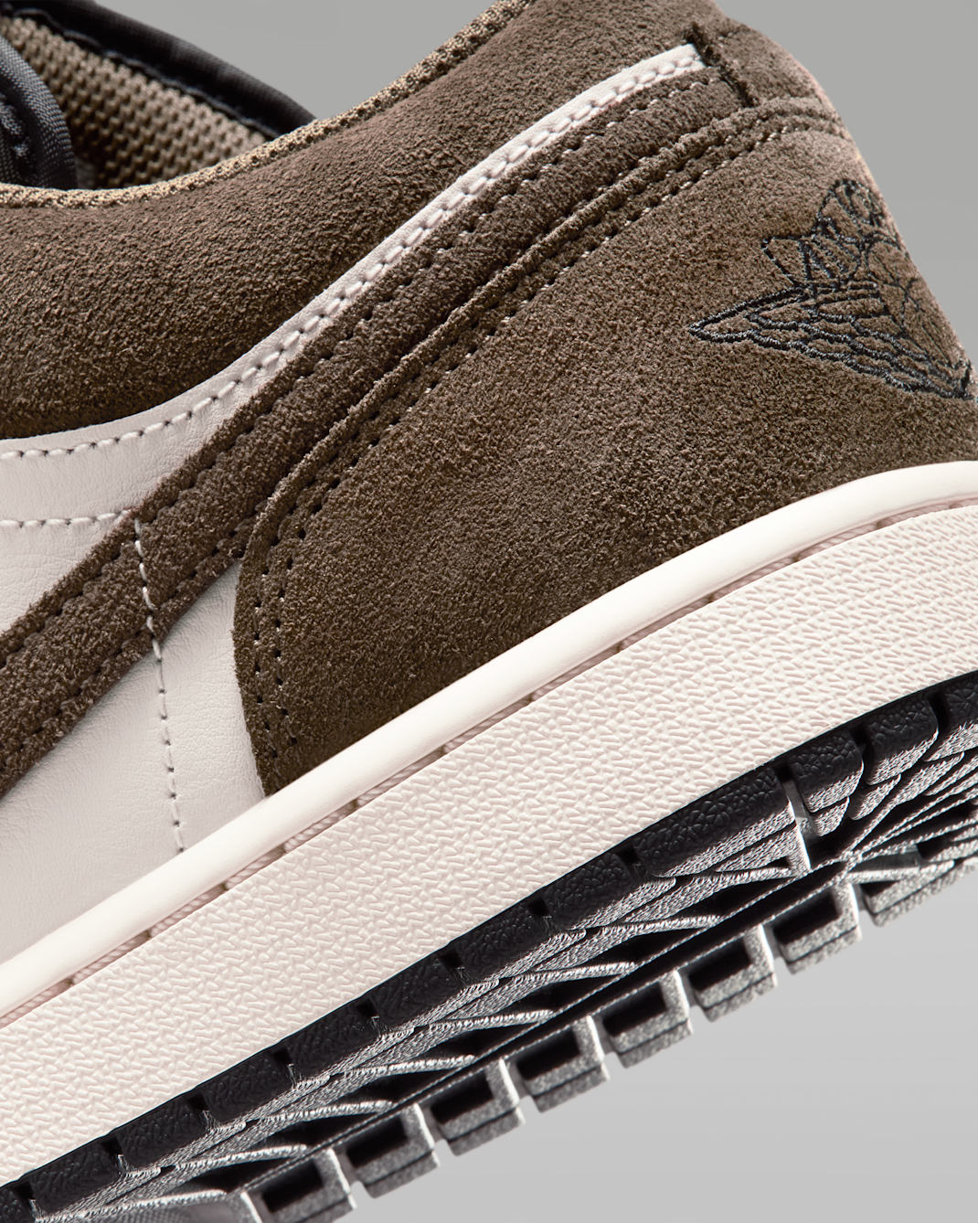 Palomino/Phantom — Air Jordan 1 Low 553558-200