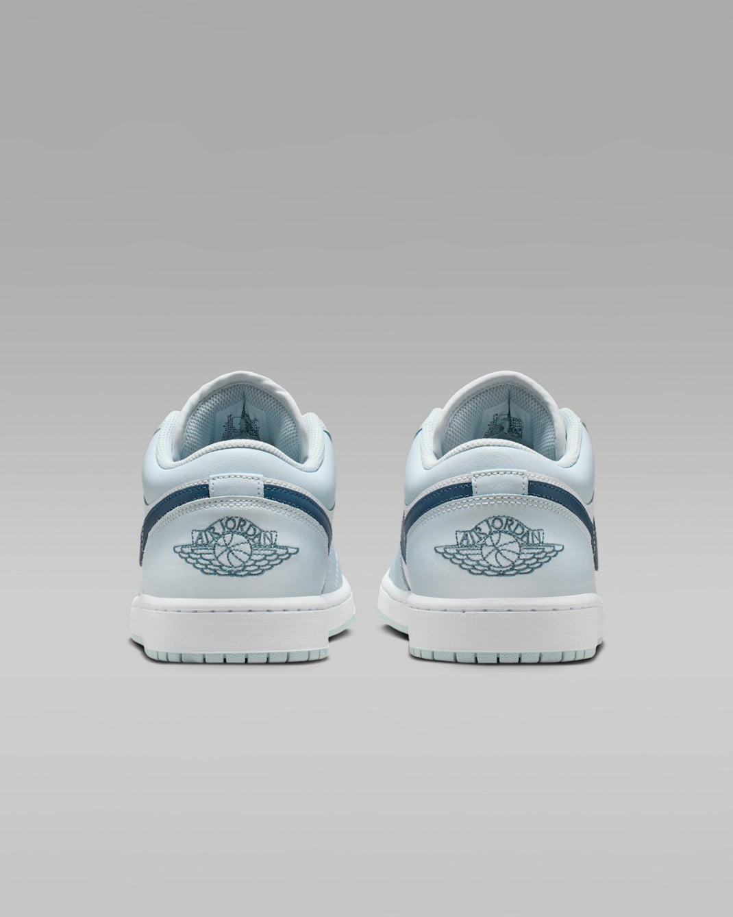 Aura/White — Air Jordan 1 Low 553558-400