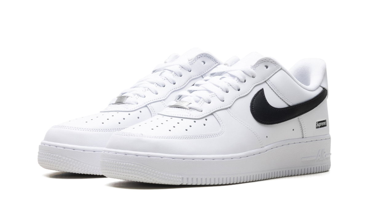 "Supreme - Mini Box Logo White / Black" Air Force 1 Low CU9225 102 - product image from the listing.