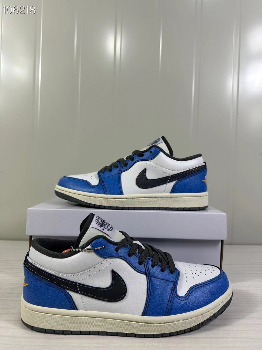 Air Jordan 1 Low Summit White Game Royal FV8439-104 - product image from the listing.