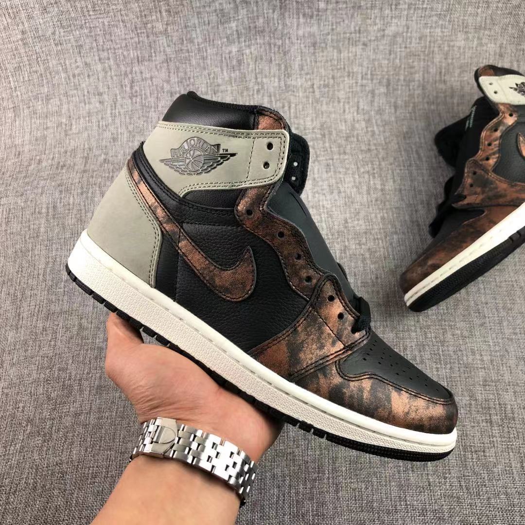 Jordan 1 Retro Rust Shadow High-Cut Sneakers 555088-033 - product image from the listing.