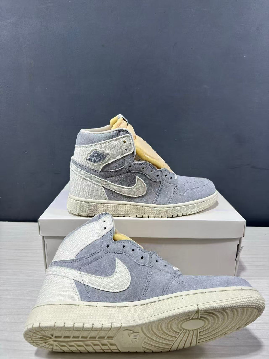 Air Jordan 1 High Sneakers Grey FD8636-011 - product image from the listing.