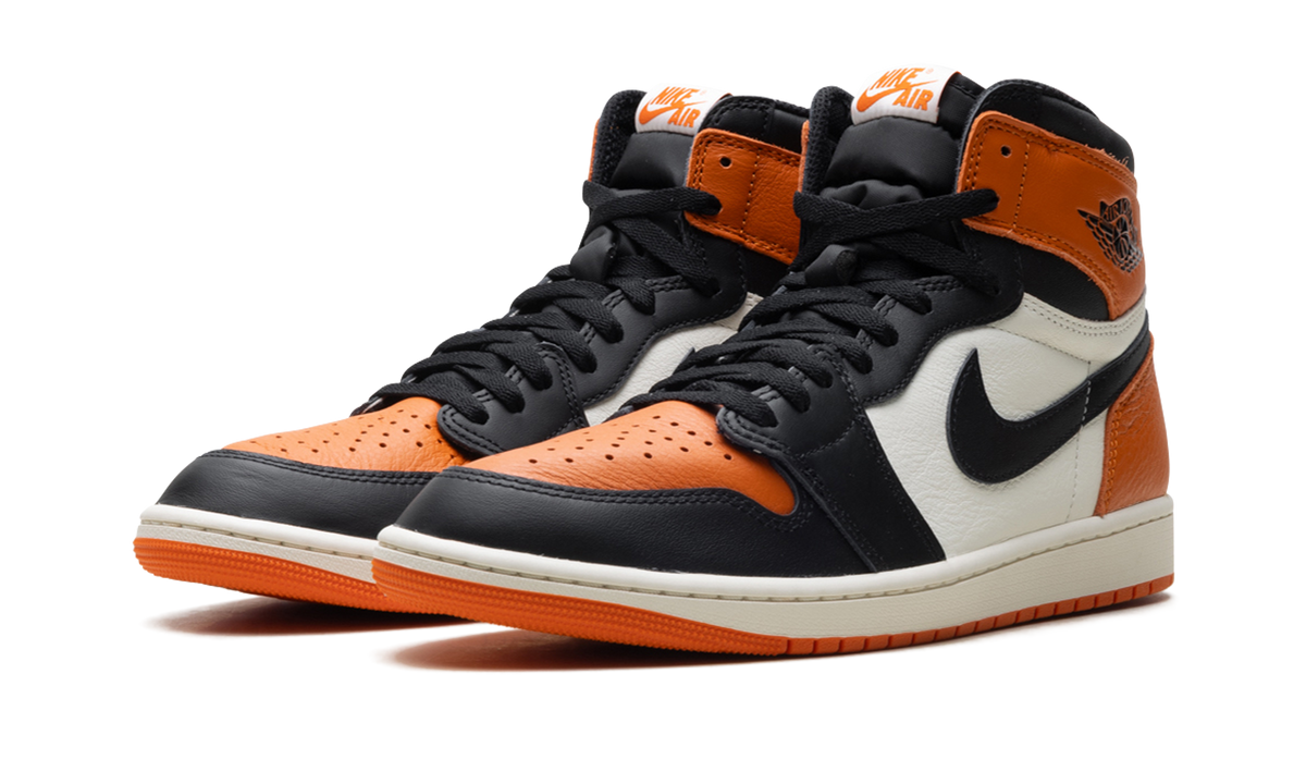 "Shattered Backboard (2025)" Air Jordan 1 High OG DZ5485 008 - product image from the listing.