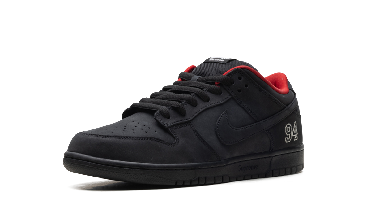 "Supreme - Black" SB Dunk Low HQ8487 001 - product image from the listing.