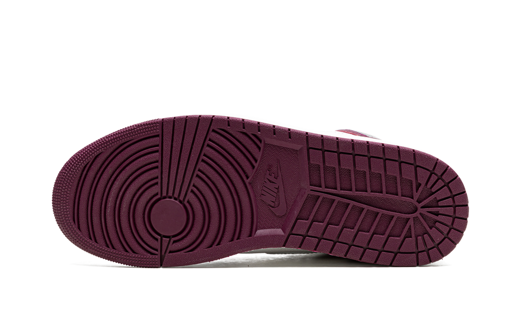 "Bordeaux" Air Jordan 1 Retro High OG 555088 611 - product image from the listing.