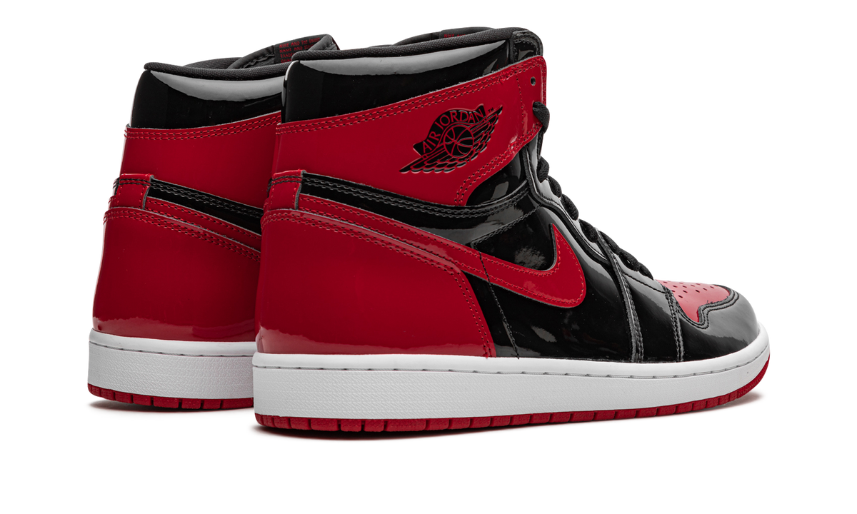 "Patent Bred" Air Jordan 1 Retro High OG 555088 063 - product image from the listing.