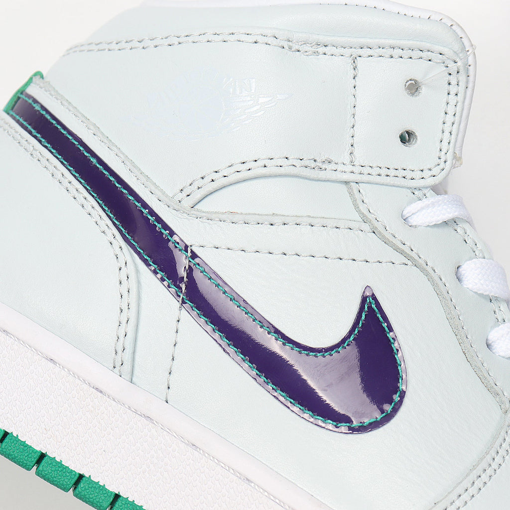 "Matcha Duck" Nike Dunk High Sneakers CW5853-100 - product image from the listing.