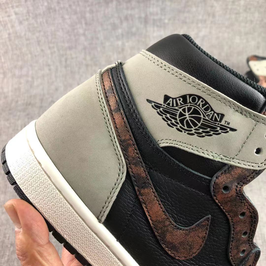 Jordan 1 Retro Rust Shadow High-Cut Sneakers 555088-033 - product image from the listing.