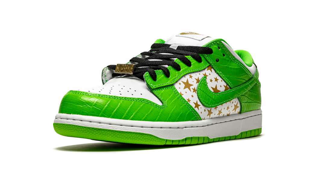"Supreme - Stars - Mean Green" SB Dunk Low DH3228 101 - product image from the listing.