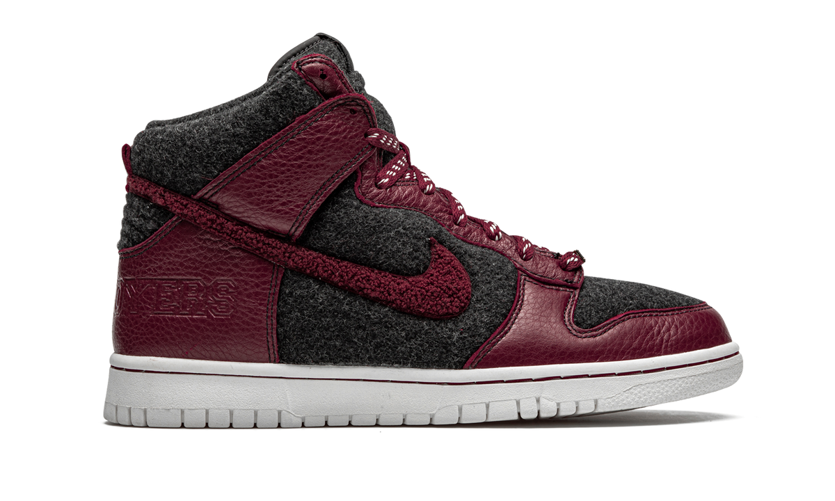 "Destroyer" Dunk High Supreme 318655 061 - product image from the listing.