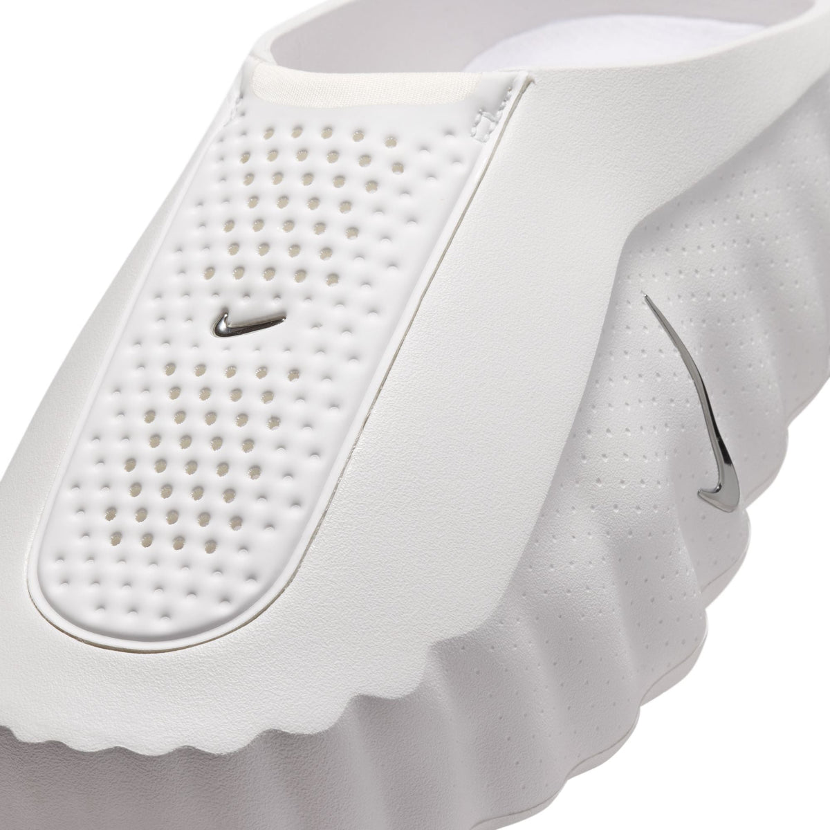 Summit White — Nike Women's Mind 001 — product image