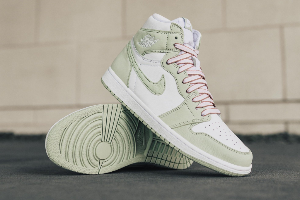 Seafoam (W) — Jordan 1 High OG