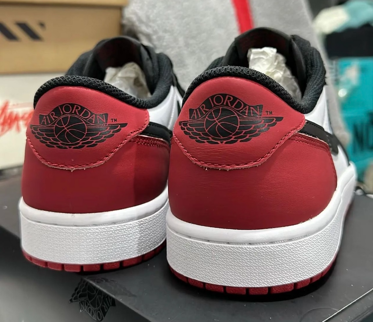 Black Toe — Jordan 1 Retro Low OG