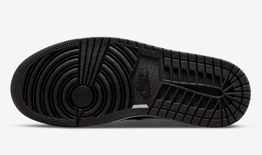 Split Black White (W) — Jordan 1 Mid