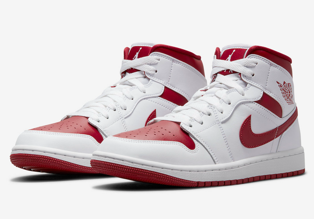 Reverse Chicago (W) — Jordan 1 Mid