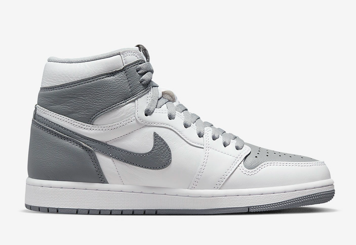 Stealth — Jordan 1 Retro High OG
