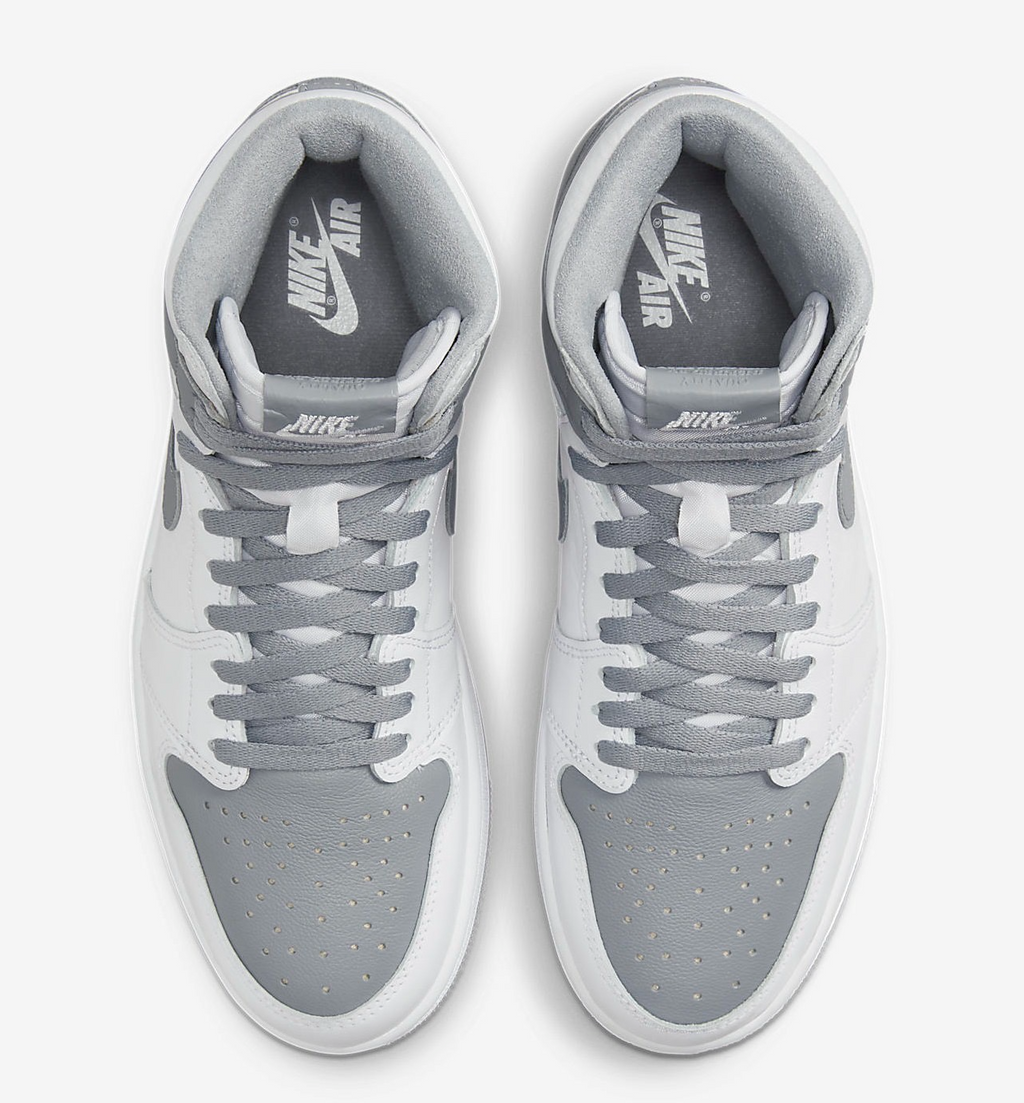 Stealth — Jordan 1 Retro High OG