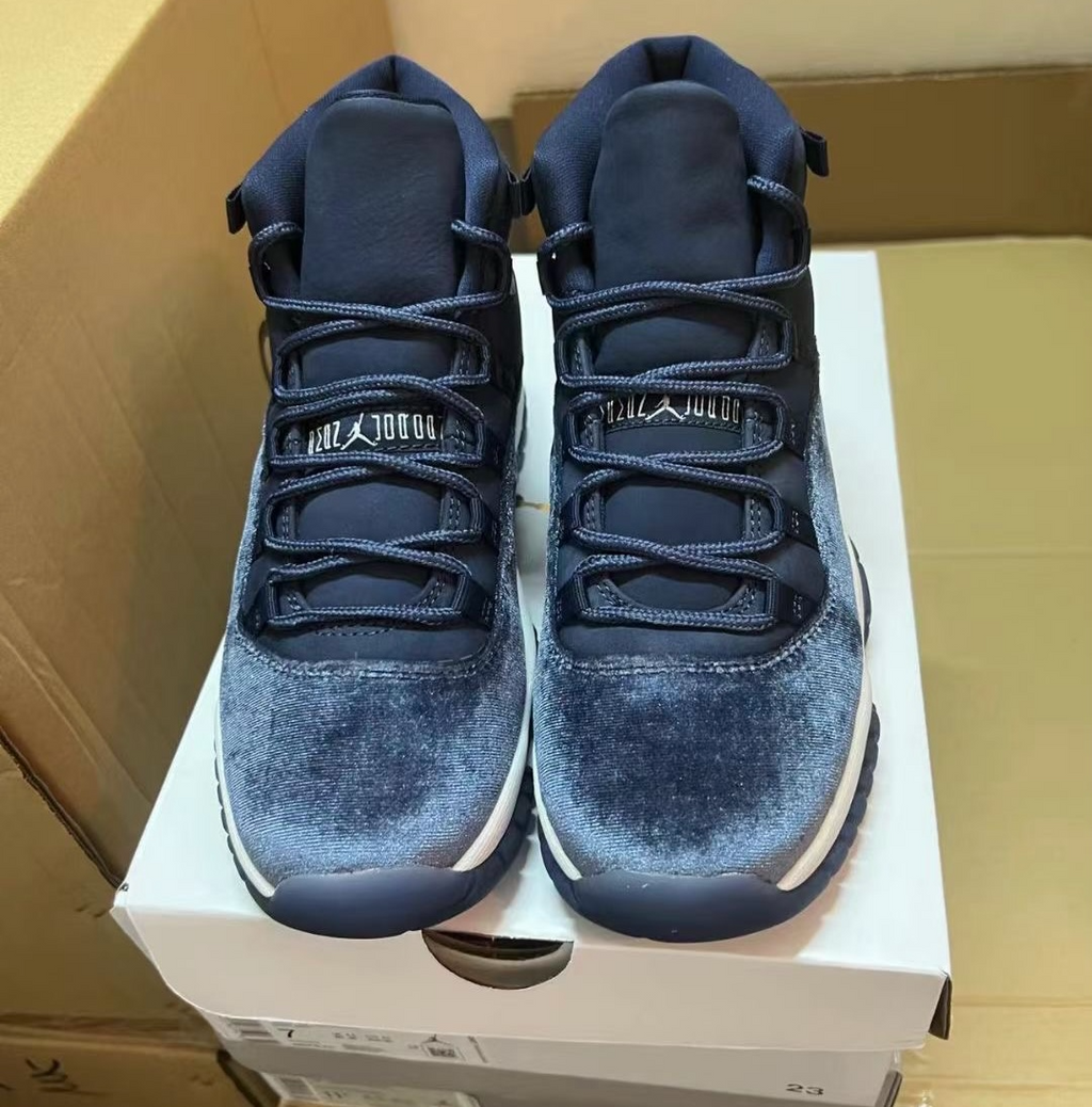 Midnight Navy (W) — Jordan 11 Retro