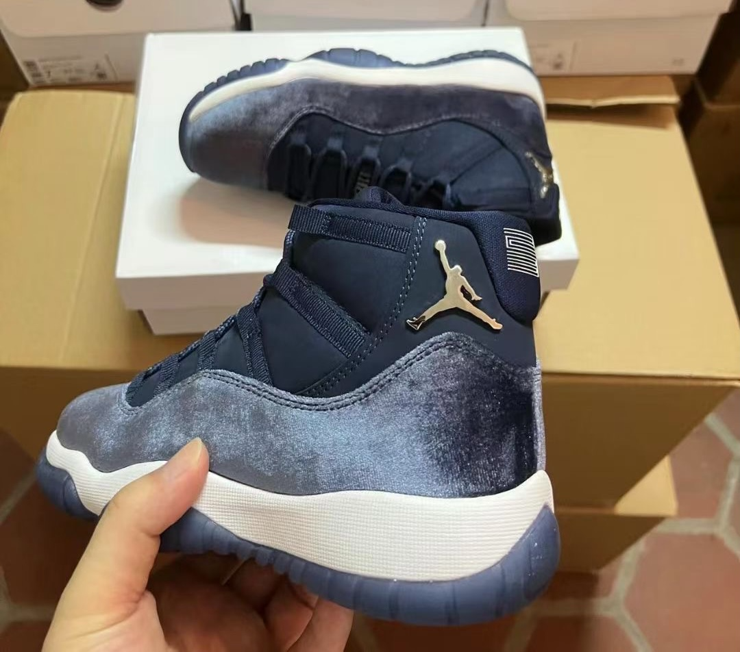 Midnight Navy (W) — Jordan 11 Retro